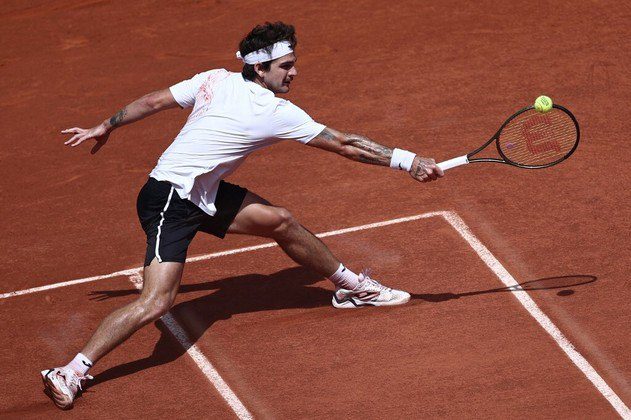 Paranaense faz história e bate o tenista número 2 do mundo em Roland Garros