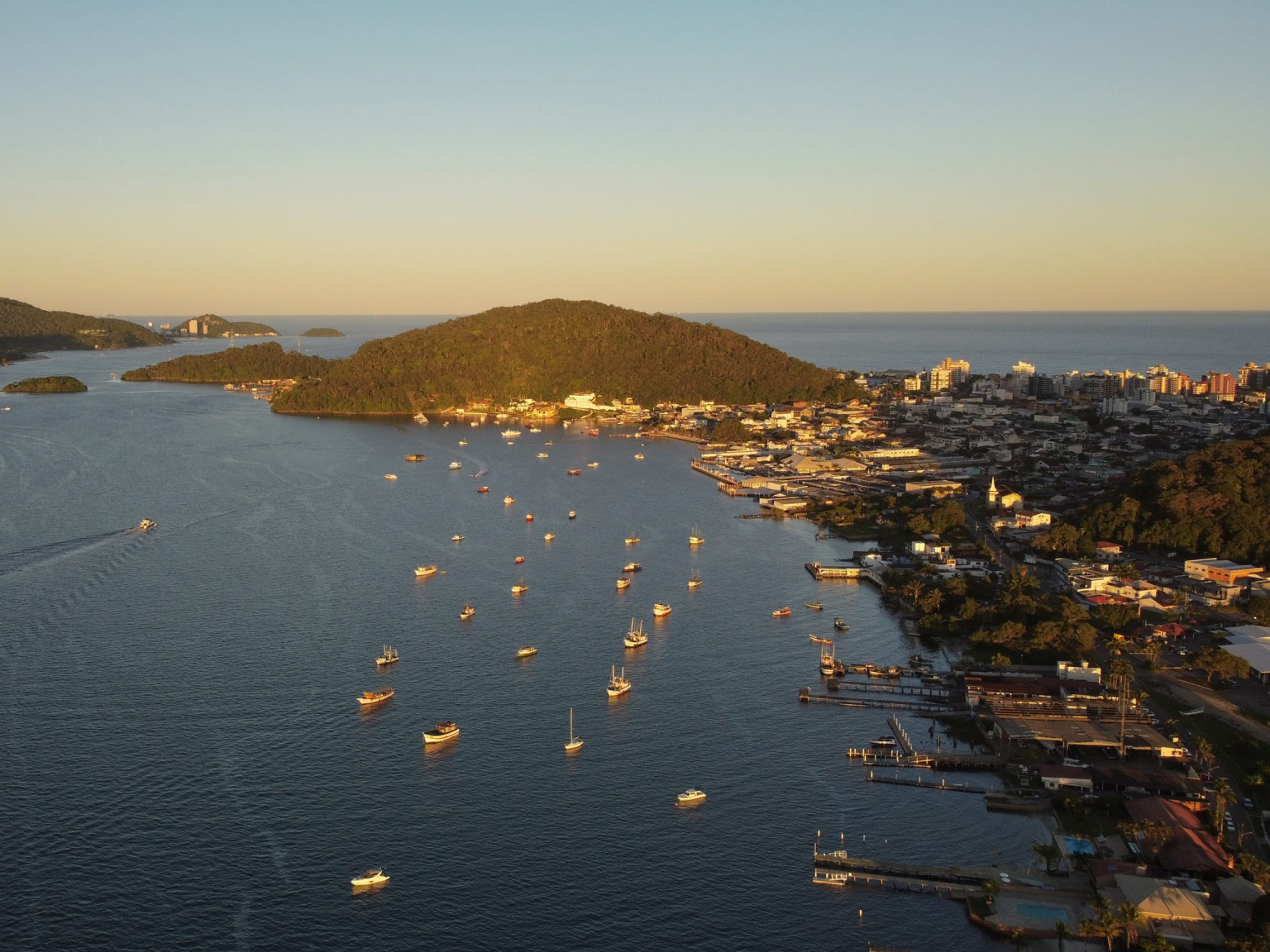 Baia de Guaratuba imagem rede social