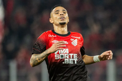Luiz Fernando volta ao time titular após cumprir suspensão