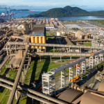 Equipamento logístico permitirá descarregar até 900 vagões por dia e elevará a capacidade de exportação do Porto de Paranaguá. A previsão da entrega da obra é dezembro de 2025 com operação prevista para ser iniciada em 2026.