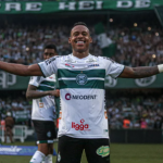 O atacante Igor Paixão pode render uma grana alta ao Coritiba durante a janela de transferências do futebol europeu. O jogador tem sido alvo de uma série de clubes por causa do destaque obtido no Feyenoord, da Holanda.