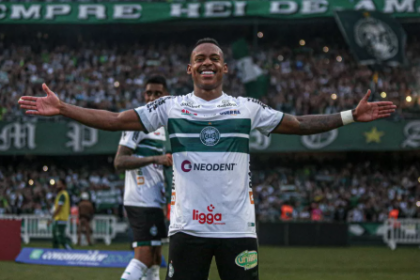 O atacante Igor Paixão pode render uma grana alta ao Coritiba durante a janela de transferências do futebol europeu. O jogador tem sido alvo de uma série de clubes por causa do destaque obtido no Feyenoord, da Holanda.