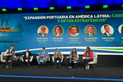 Empresa pública paranaense recebeu o “Oscar dos Portos” durante o congresso que reúne os principais hubs logísticos das américas.