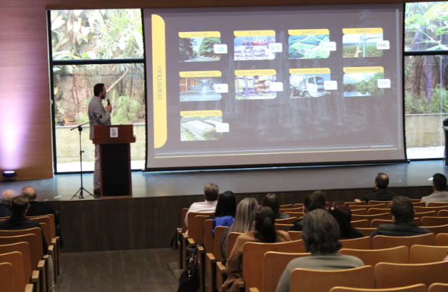 PARCELOG reuniu profissionais do Comércio Exterior, Logística e Infraestrutura do Paraná, o evento foi realizado no auditório do Isulpar