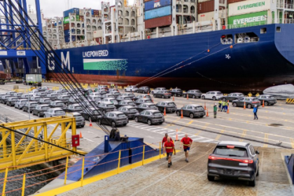 O Paraná também se destaca como um dos principais exportadores de veículos no país. Entre janeiro e maio deste ano, as exportações de carros fabricados no estado cresceram 73,7% em relação ao mesmo período de 2024.