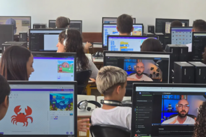 Um estudo do Instituto de Tecnologia de Massachusetts (MIT, na sigla em inglês), nos Estados Unidos, apontou que usar ferramentas de inteligência artificial (IA), como o ChatGPT, para escrever textos