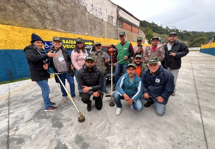 A capacitação reuniu participantes interessados em aprimorar conhecimentos e desenvolver novas habilidades, ampliando as oportunidades de inserção no mercado de trabalho. A atividade foi organizada com o apoio da Sala do Empreendedor e da Agência do Trabalhador.