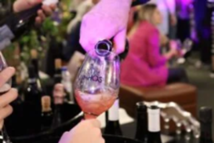 O restaurante Família Madalosso promove a II Feira de Vinhos Madalosso, um evento exclusivo para enófilos e entusiastas da bebida.