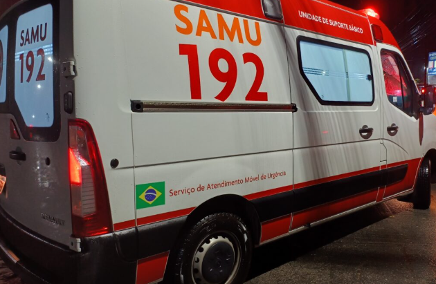 Segundo o relato da vítima, o agressor seria outro homem em situação de rua, com quem teria se desentendido por causa de uma mulher.