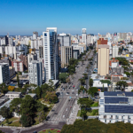 Os recursos são provenientes de transferências constitucionais e correspondem à parcela dos municípios de impostos como o ICMS e o IPVA, além do fundo de exportação e dos royalties do petróleo. Número recorde é fruto da boa gestão e reflete o bom momento do Paraná.