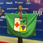 Aos 11 anos, ela já havia conquistado três medalhas nos Jogos Escolares do Paraná e, desde então, acumulou resultados expressivos em torneios estaduais e nacionais.