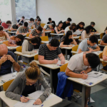 A Universidade Estadual de Londrina (UEL) oferece 1981 vagas para o Vestibular 2026. As provas do vestibular serão aplicadas nos dias 26 e 27 de outubro, em Londrina.