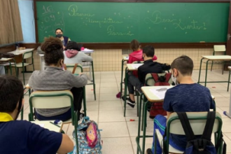Com esse novo grupo, o número de profissionais convocados para o Quadro Próprio do Magistério (QPM) nos últimos anos ultrapassa 4,5 mil em todo o Estado.