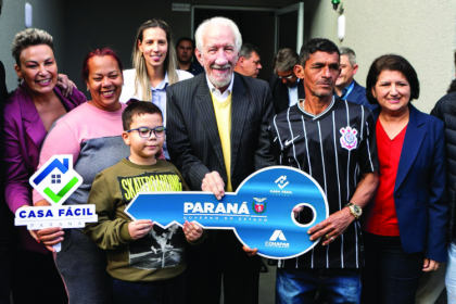 O Governo do Estado está ajudando com o valor de entrada, trazendo a felicidade a mais de 100 mil famílias.