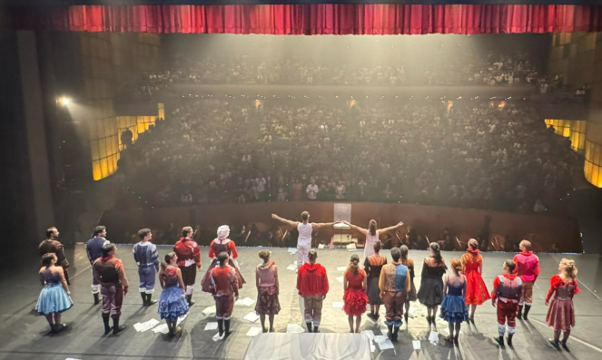 Coreografia inspirada no clássico de Shakespeare foi acompanhada ao vivo pela Orquestra Sinfônica de Minas Gerais, sob a regência da maestra Ligia Amadio.