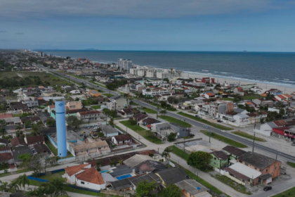 Segundo o presidente da Sanepar, Wilson Bley, o aumento no número de visitantes no Litoral exige planejamento contínuo: "Nosso foco é atender cada vez melhor moradores e veranistas", afirmou.