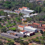 A maioria dos vestibulares 2026 do Paraná contam com provas, mas um processo seletivo avaliará os estudantes por meio das notas do Enem ou do histórico escolar.