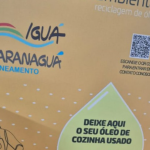 Já no meio ambiente, o óleo pode contaminar o solo, lençóis freáticos e até mesmo causar a mortandade de peixes e outras espécies aquáticas, pois cria uma película sobre a água que impede a troca gasosa, bem como a passagem de luz.