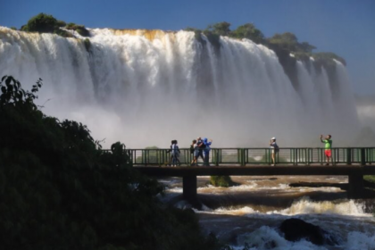 O Ministério do Turismo projeta que neste ano o número de visitantes estrangeiros ao País bata a marca de 8,1 milhões. Essa marca estava prevista apenas para 2027, dentro do Plano Nacional de Turismo 2024-2027 do Ministério.