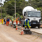 Entre as cidades paranaenses, Curitiba registrou o maior saldo positivo do Estado, com 18.490 novas vagas de trabalho criadas.
