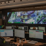 Lançada em 2021, a Muralha Digital já conta com mais de 2.100 câmeras instaladas em espaços públicos e pontos estratégicos do município.