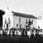 Igreja Matriz de Guaratuba foi construída com dinheiro arrecadado em uma Festa do Divino.
