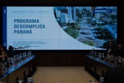 O Governo do Paraná anuncia nesta segunda-feira (14) duas novidades referentes ao programa Descomplica Paraná.
