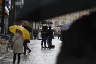 A previsão é de pancadas de chuva isoladas a partir da quarta-feira (16), principalmente nas regiões Oeste, Sudoeste e Centro-Sul.