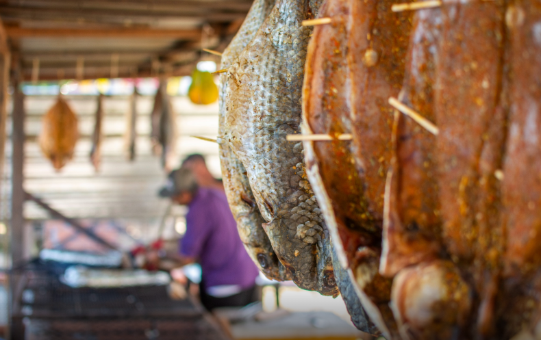 Entre os destaques desta edição está o preço promocional do prato principal da festa, a tradicional tainha assada com arroz, salada, maionese e farofa com camarão, oferecido por R$ 95 durante os dias de semana. Aos finais de semana, o mesmo prato é vendido por R$ 125. 