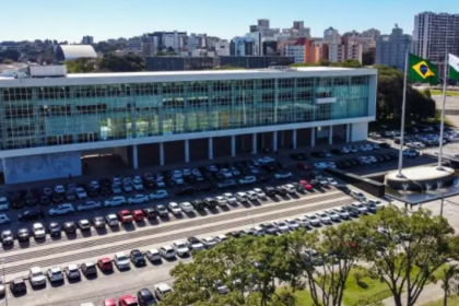 As vagas abrangem os cargos de Agente Profissional e Agente de Execução e estão distribuídas em 27 funções diferentes. 