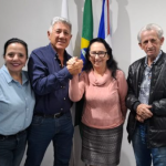 O prefeito Dalmora solicitou à Câmara Municipal, autorização para se ausentar do país, no período compreendido entre 16 de julho e o dia 25 de julho, totalizando 10 dias. A finalidade da viagem é tratar de assuntos de interesse pessoal.