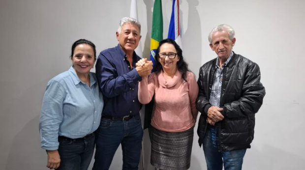 O prefeito Dalmora solicitou à Câmara Municipal, autorização para se ausentar do país, no período compreendido entre 16 de julho e o dia 25 de julho, totalizando 10 dias. A finalidade da viagem é tratar de assuntos de interesse pessoal.