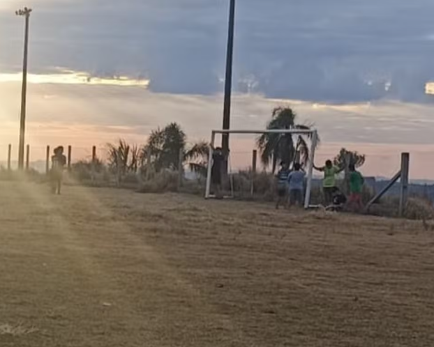 Outras crianças que estavam no local acionaram o responsável pelo Distrito Sanitário Especial Indígena (Dsei), que socorreu a vítima e encaminhou para a Unidade de Pronto Atendimento (UPA) de Coronel Vivida, mas ela resistiu aos ferimentos.
