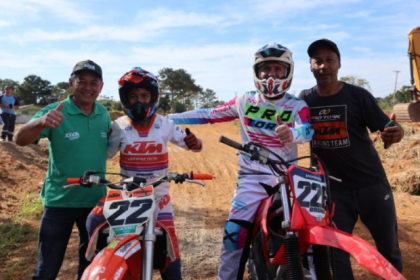 A pista recebeu os treinos dos pilotos que vão disputar a Terceira Etapa do Campeonato Paranaense de Motocross, prevista para os dias 26 e 27 de julho.