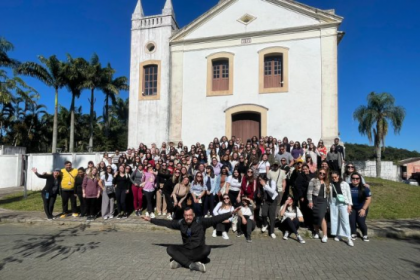 Os educadores tiveram a oportunidade de vivenciar uma verdadeira imersão na história, cultura e encantos de Antonina.