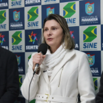 A chamada carreta do conhecimento está ao lado da Secretaria de Trabalho Emprego e Assuntos Sindicais, no centro da cidade. Esta é uma iniciativa do Programa Qualifica Paraná, do Governo do Estado, em parceria com o Senai Paraná e Prefeitura de Paranaguá.