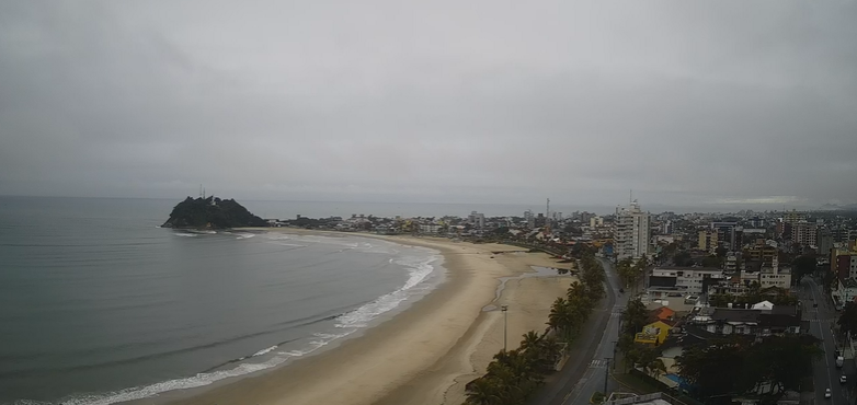 Uma nova frente fria está se aproximando da região, trazendo um pouco de chuva e mais frio nos próximos dias.