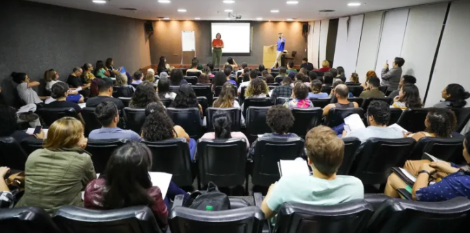 As inscrições começam nesta quarta-feira (2). A Fundação Getulio Vargas (FGV) é a banca examinadora responsável pela organização do concurso, cuja taxa de inscrição será de R$ 70.