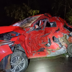 O sinistro aconteceu por volta das 21h20, no km 16 da rodovia, e envolveu um veículo de passeio e um caminhão.
