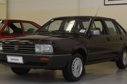 O sedan da marca alemã entregava luxo, requinte, conforto e desempenho em um único produto.