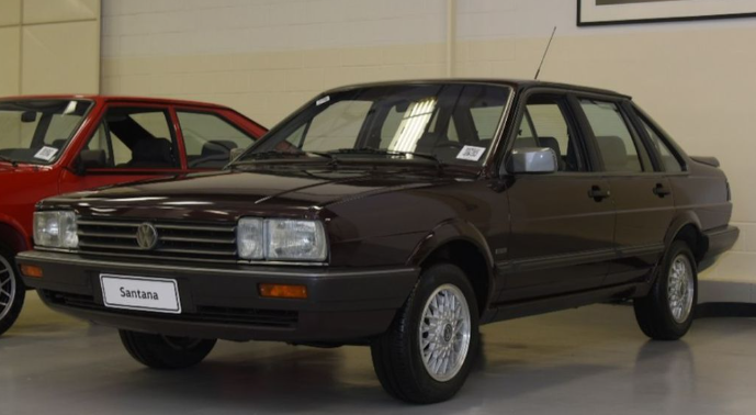 O sedan da marca alemã entregava luxo, requinte, conforto e desempenho em um único produto.