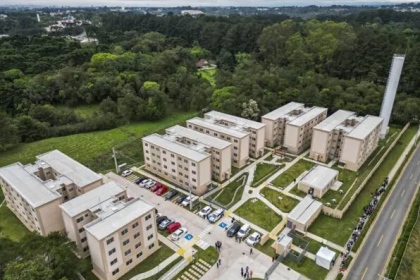 O programa promete facilitar o acesso à moradia com subsídios de até R$ 90 mil, isenções fiscais e possibilidade de zerar o valor de entrada do imóvel.