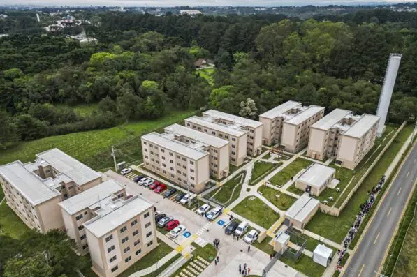 O programa promete facilitar o acesso à moradia com subsídios de até R$ 90 mil, isenções fiscais e possibilidade de zerar o valor de entrada do imóvel.