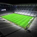 Corinthians e Palmeiras medem forças na Neo Química Arena pelo jogo de ida das oitavas de final da Copa do Brasil.