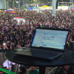 O sorteio aconteceu momentos antes do show nacional com o grupo Raça Negra, atração principal da noite, e premiou dez contribuintes que estavam com seus débitos em dia junto ao Município.