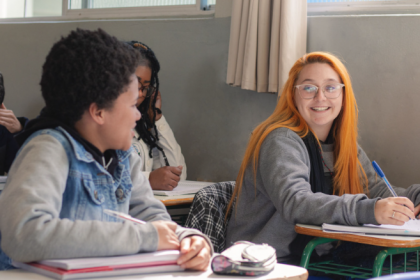 O último dia de aulas será terça-feira (09) e o retorno está programado para o dia 28 de julho. Ao todo, os alunos terão 16 dias de recesso antes de voltarem às atividades letivas do segundo semestre.