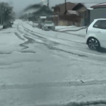 A tempestade na região está sendo causado pelo deslocamento de um vórtice ciclone de autos níveis pelo Estado.