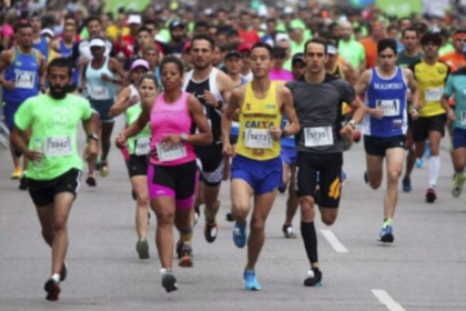 Para viabilizar a corrida e preservar a segurança dos atletas, a Superintendência de Trânsito da Secretaria Municipal de Defesa Social e Trânsito realizará bloqueios temporários nas vias.
