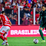 A vitória foi conquistada de forma heroica, com o Coxa jogando com um jogador a menos por mais de 60 minutos.