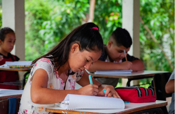 Com a participação de 210 profissionais da educação, o evento, que acontece dias 17, 18 e 19 de setembro, tem como objetivo promover o aperfeiçoamento pedagógico e estimular a troca de experiências